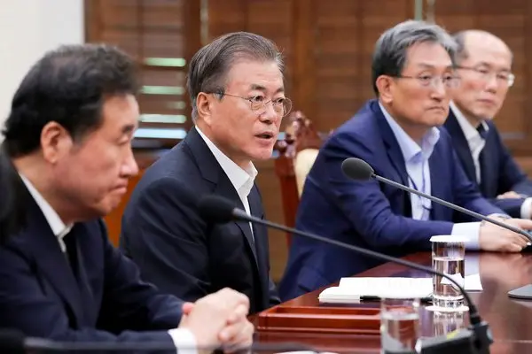 President Moon Jae-in of South Korea decided on Thursday that the country will terminate its military intelligence-sharing pact with Japan.