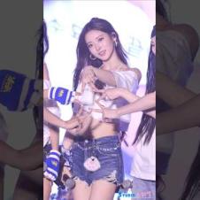 빛이 나는 미모 #안나 #ANNA #미야오 #MEOVV 청주대 축제