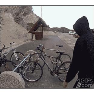Bike-thief-steals