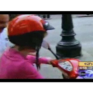 Reporter_moped_fail