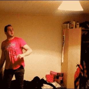 램프 발차기중  소녀 헤드샷