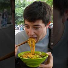 China’s SUPER SPICY Noodles in Chongqing 🇨🇳🌶️ 🍜