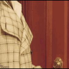 할머니 문차고 문열기