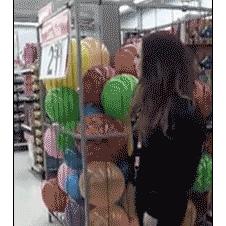 Store-balls-climb