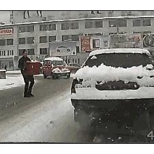 Good-Samaritan-snow-car-brake-lights