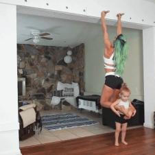 엄마의 턱걸이 운동법