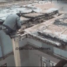 공사중 지붕 붕괴