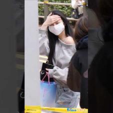 부끄부끄 이안 뮤직뱅크 출근길 #IAN #이안 #HEARTS2HEARTS  #하츠투하츠 #H2H