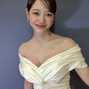김세정 - 흰 드레스 몽실가슴골