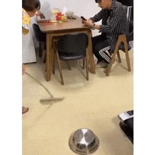 엄마한태 맞고 싶거든 이런장난 하거라~~