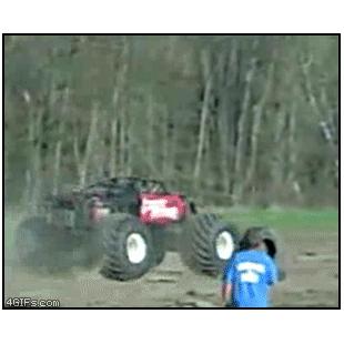 Monster_truck_backflip