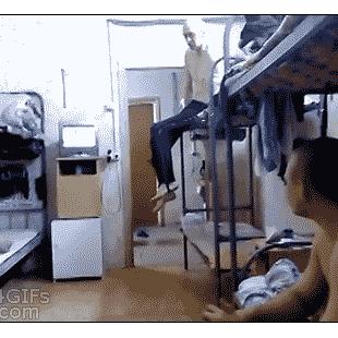Drunk-bunk-bed-fail