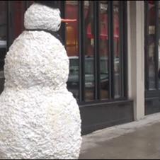 Scary-snowman-prank