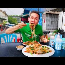 Thai Street Food - 5 MUST EAT Thai Fried Noodles in Bangkok!! 🇹🇭