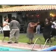 춤추다가 풀장 추락