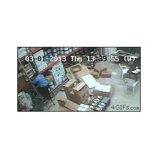 창고 사다리 추락